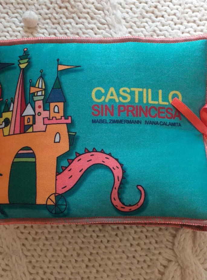 Castillo sin princesa - Libro almohadón